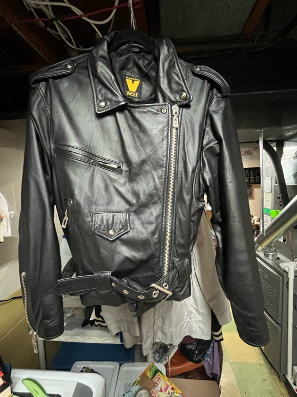 V Wear Black Leather Motorcycle Jacket Size Large EUC
